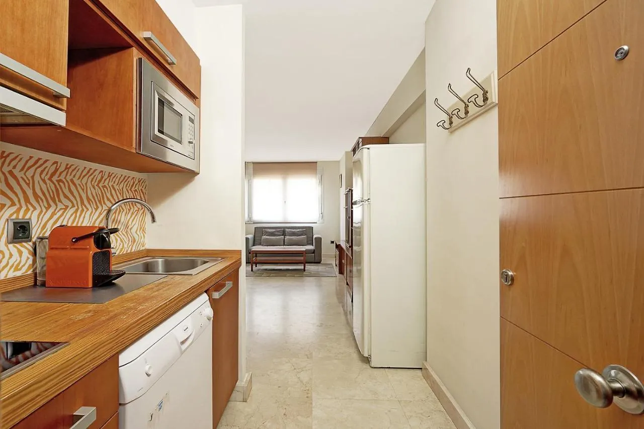 Apartamento en 1ª línea de playa, Estepona Centro 0*,  España